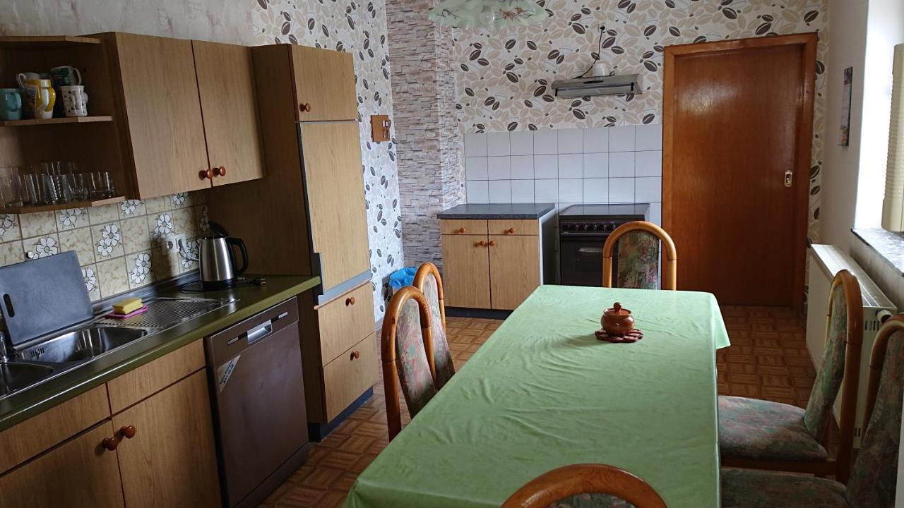 Ferienwohnung Linde - Marburg Biedenkopf Mit 5 Zimmer Und Balkon Frechenhausen Екстериор снимка