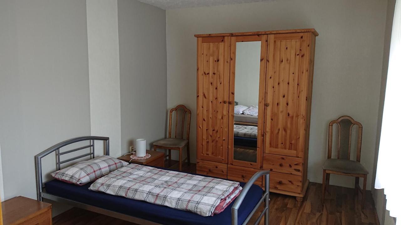 Ferienwohnung Linde - Marburg Biedenkopf Mit 5 Zimmer Und Balkon Frechenhausen Екстериор снимка